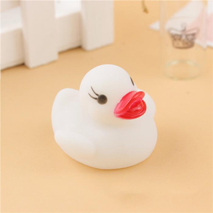 6Pcs/Set Cute LED Flashing Light Floating Duck Bath Tub Shower Rubber Toy for Kids BM88